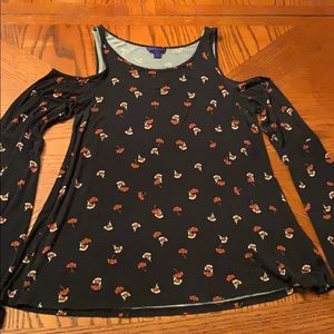 Long sleeve top with shoulder cut outs